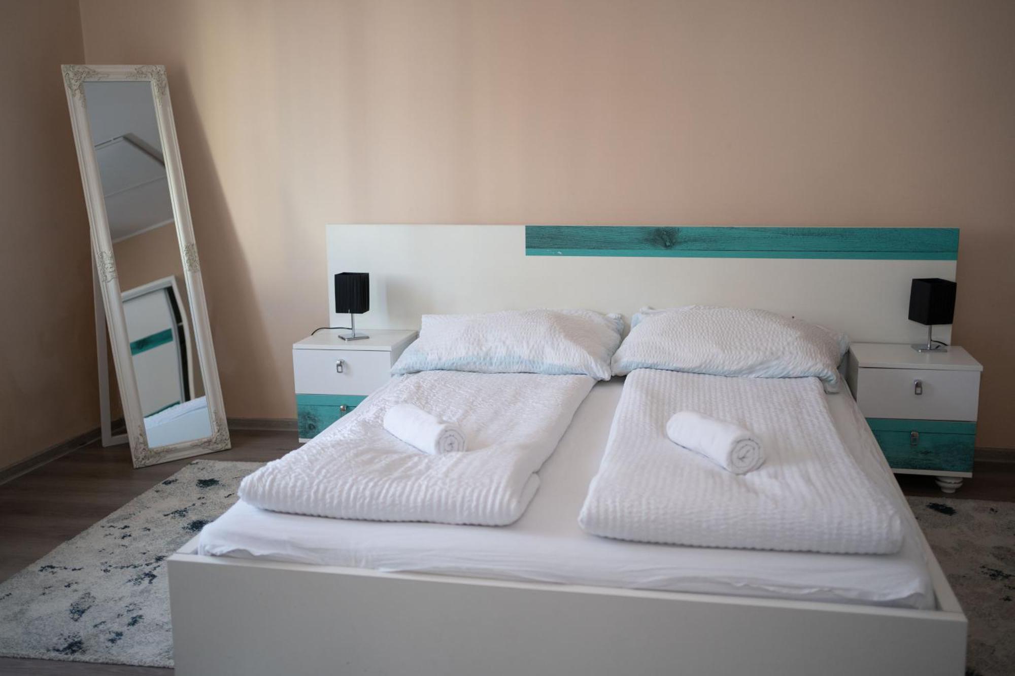Milan House Apartman Arad Kültér fotó